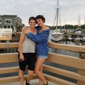 Meet your Posher, Laura